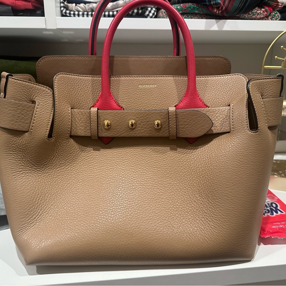 Burberry Handbag/Tote